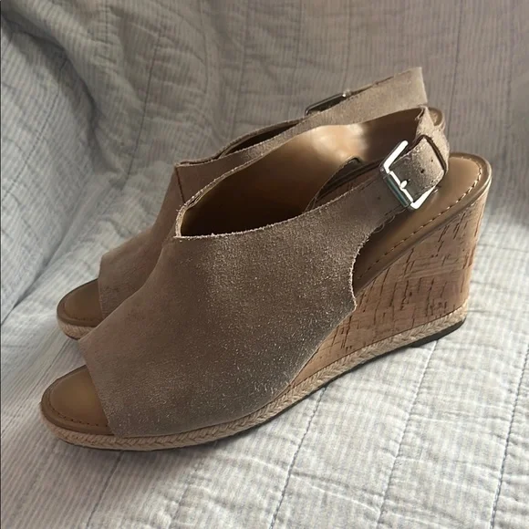 Franco Sarto Julien Suede Open-Toe Sandals - Picture 3 of 4